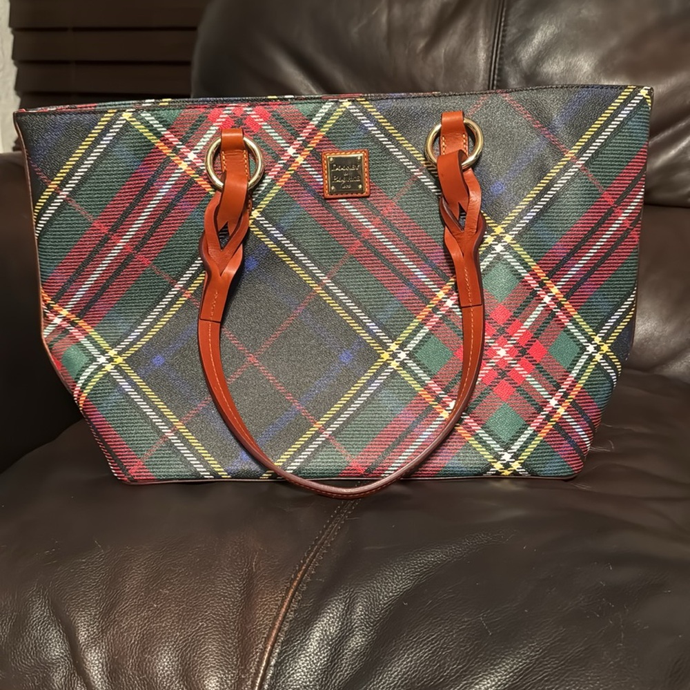 Dooney and Bourke purse
